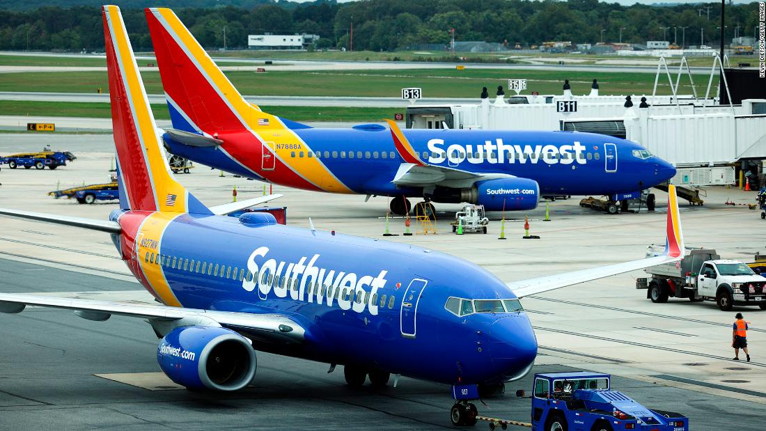 southwest-says-flights-resumed-after-delays-caused-by-‘tech-issues’